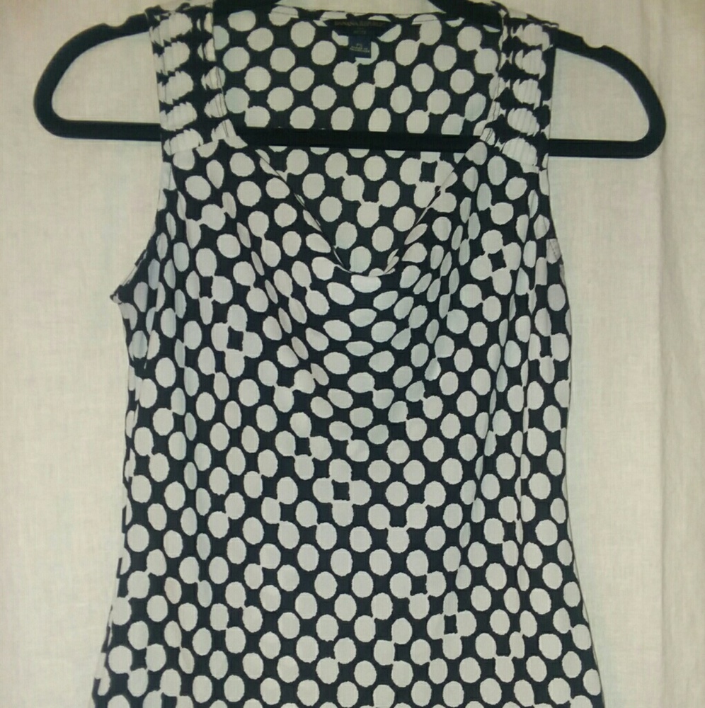 Banana Republic sleeveless shirt